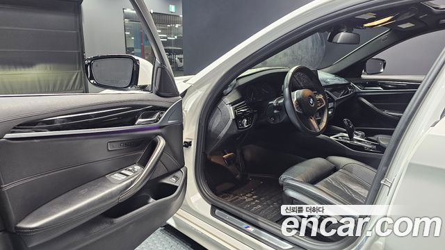 BMW 5 Series (G30) 530i xDrive M Sport Package Plus 2019 — фото 10