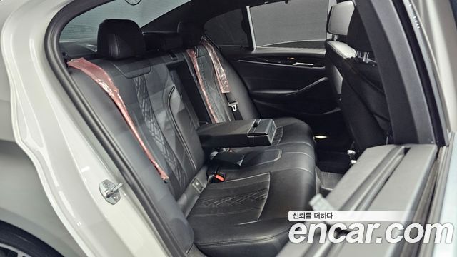 BMW 5 Series (G30) 530i xDrive M Sport Package Plus 2019 — фото 11