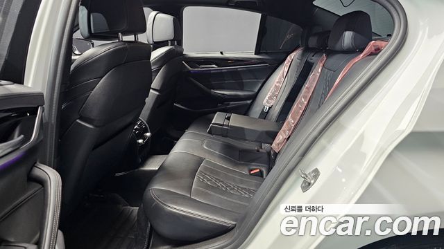 BMW 5 Series (G30) 530i xDrive M Sport Package Plus 2019 — фото 12