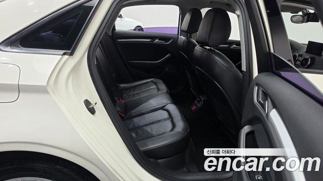Audi A3 35 TDI Dynamic 8V 2015 — фото 12