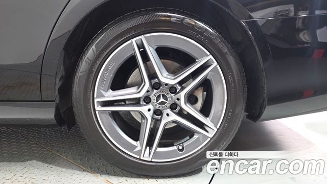 Mercedes-Benz E-Class (W213) E250 AMG Line 2023 — фото 21