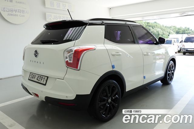 KG Mobility (SsangYong) Tivoli LX 2WD DLX 2015 — фото 2