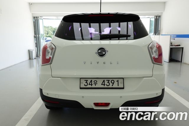 KG Mobility (SsangYong) Tivoli LX 2WD DLX 2015 — фото 4