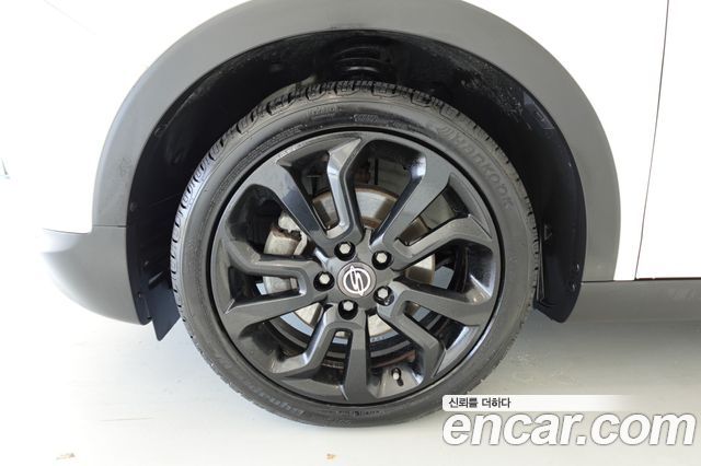 KG Mobility (SsangYong) Tivoli LX 2WD DLX 2015 — фото 5