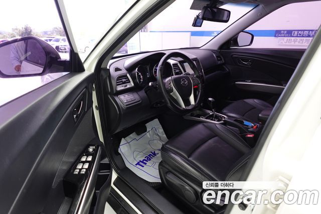 KG Mobility (SsangYong) Tivoli LX 2WD DLX 2015 — фото 7