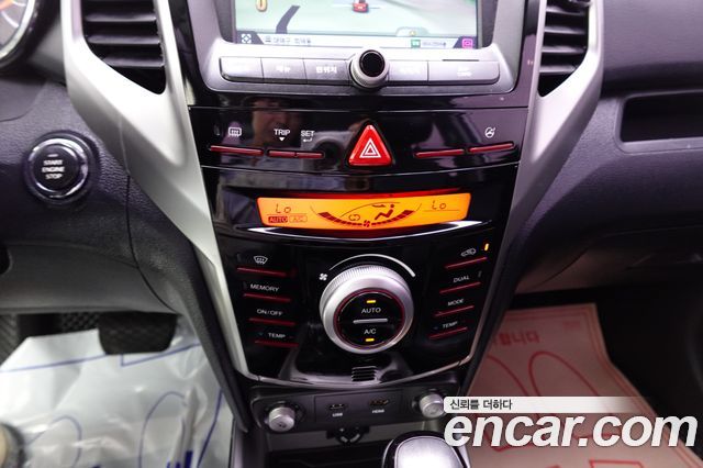 KG Mobility (SsangYong) Tivoli LX 2WD DLX 2015 — фото 18