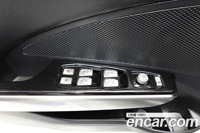 KG Mobility (SsangYong) Tivoli LX 2WD DLX 2015 — фото 20