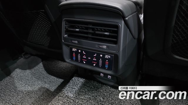 Audi Q8 (4M) 45 TDI Quattro Premium 2021 — фото 31