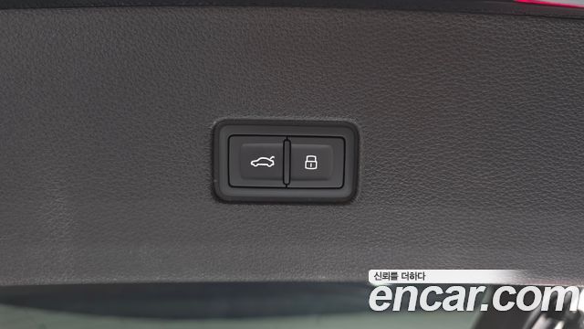 Audi Q8 (4M) 45 TDI Quattro Premium 2021 — фото 37