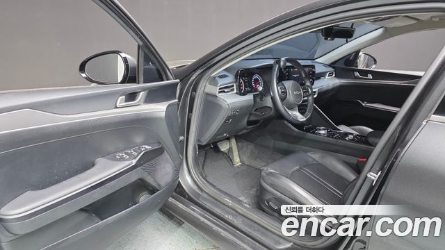 Kia K5 (III) 2.0 Prestige 2023 — фото 10