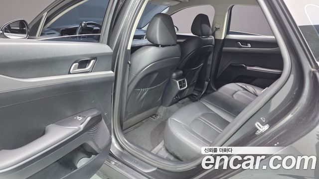 Kia K5 (III) 2.0 Prestige 2023 — фото 12