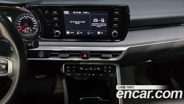 Kia K5 (III) 2.0 Prestige 2023 — фото 32