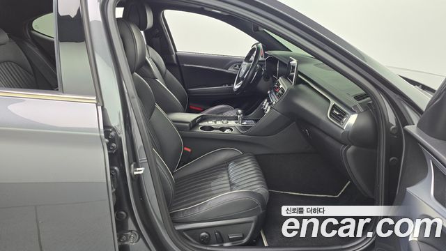 Genesis G70 2.0T Sport Package 2019 — фото 26