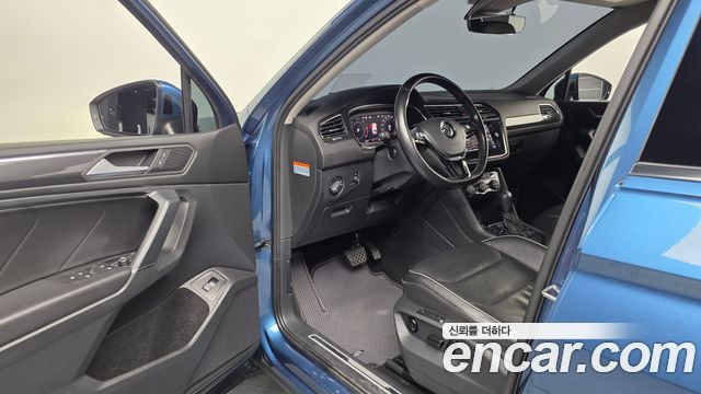 Volkswagen Tiguan Allspace 2.0 TDI Prestige 2020 — фото 10