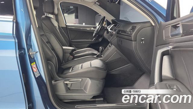 Volkswagen Tiguan Allspace 2.0 TDI Prestige 2020 — фото 15