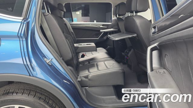 Volkswagen Tiguan Allspace 2.0 TDI Prestige 2020 — фото 16