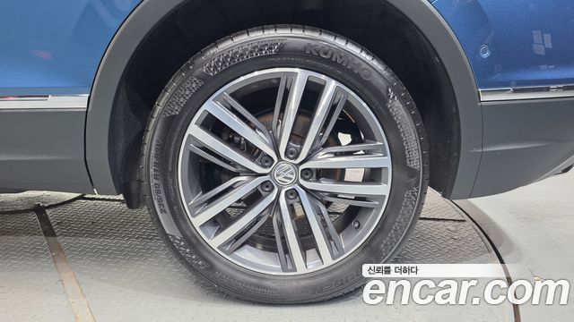 Volkswagen Tiguan Allspace 2.0 TDI Prestige 2020 — фото 27
