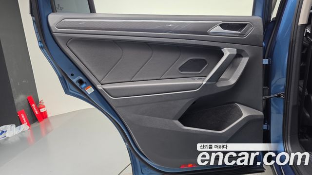 Volkswagen Tiguan Allspace 2.0 TDI Prestige 2020 — фото 31
