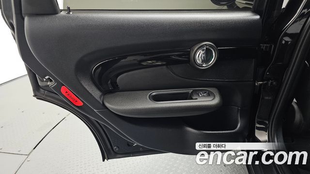 MINI Cooper Clubman Classic 2nd 2022 — фото 25