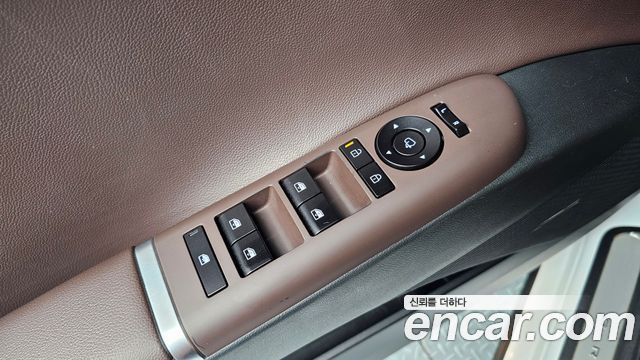 Hyundai Grandeur (GN7) 3.5 LPG 2WD Premium 2023 — фото 34