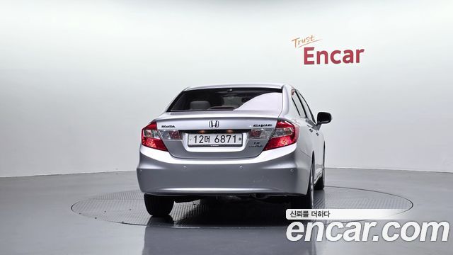 Honda Civic 1.8 LX 9th 2012 — фото 4