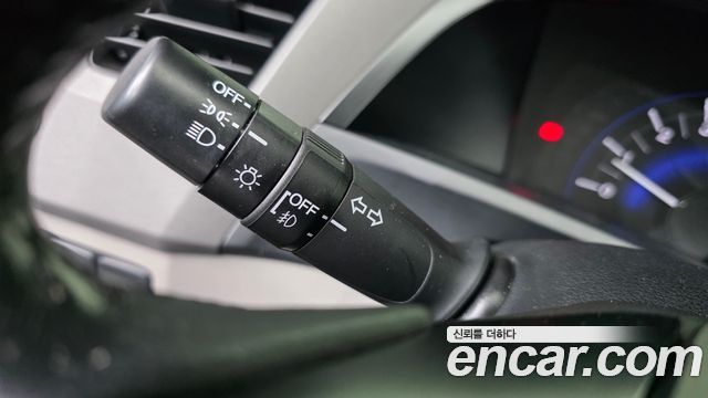 Honda Civic 1.8 LX 9th 2012 — фото 33