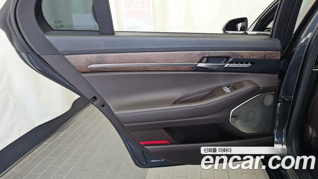 Genesis G90 3.8 AWD Prestige 2019 — фото 25
