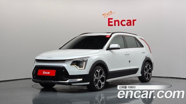 Kia Niro Signature 2022 — фото 1