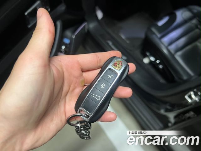 Porsche Panamera (971) 3.0 AWD 2018 — фото 19