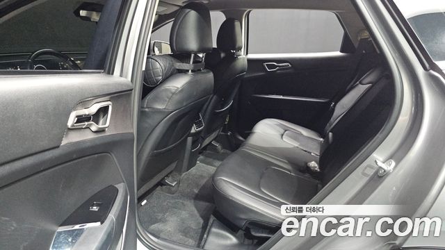 Kia Sportage (V) Diesel 2.0 2WD Prestige 2022 — фото 12