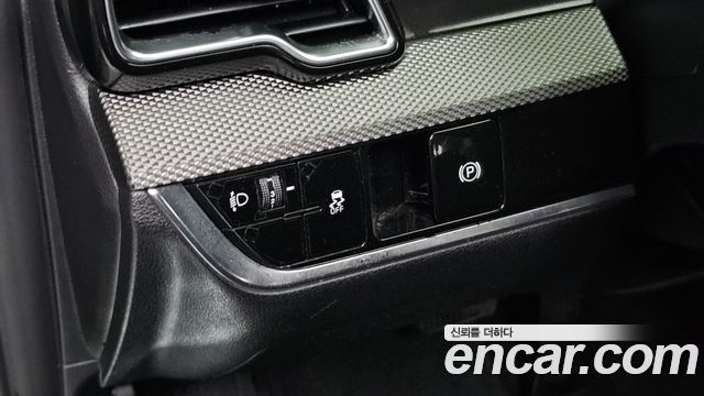 Kia Sportage (V) Diesel 2.0 2WD Prestige 2022 — фото 27