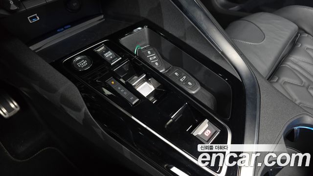 Peugeot 5008 (II) 1.2 Pure Tech GT 2024 — фото 9
