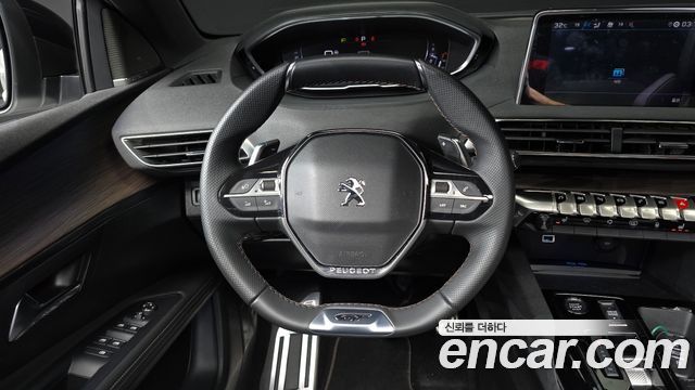 Peugeot 5008 (II) 1.2 Pure Tech GT 2024 — фото 16