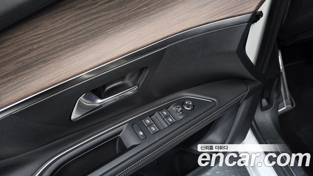 Peugeot 5008 (II) 1.2 Pure Tech GT 2024 — фото 19