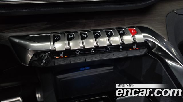 Peugeot 5008 (II) 1.2 Pure Tech GT 2024 — фото 35