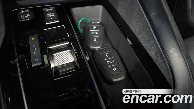 Peugeot 5008 (II) 1.2 Pure Tech GT 2024 — фото 38