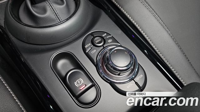 MINI Cooper S Clubman Multitione Edition 2nd 2023 — фото 20