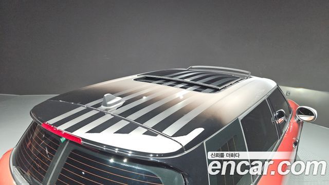 MINI Cooper S Clubman Multitione Edition 2nd 2023 — фото 34