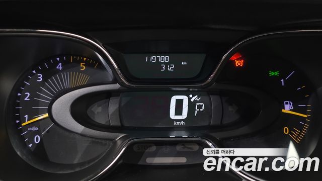 Renault Korea QM3 RE 2015 — фото 8