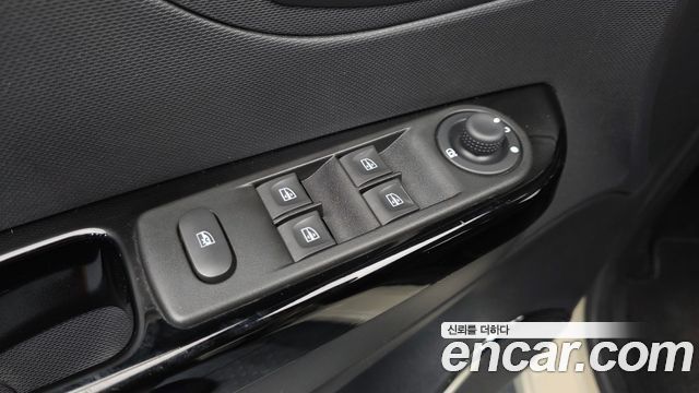 Renault Korea QM3 RE 2015 — фото 23