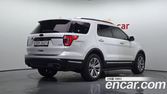 Ford Explorer 2.3 Limited 4WD 5th 2018 — фото 2