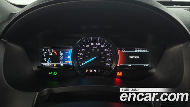 Ford Explorer 2.3 Limited 4WD 5th 2018 — фото 8