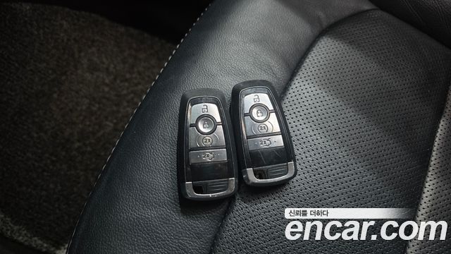 Ford Explorer 2.3 Limited 4WD 5th 2018 — фото 17