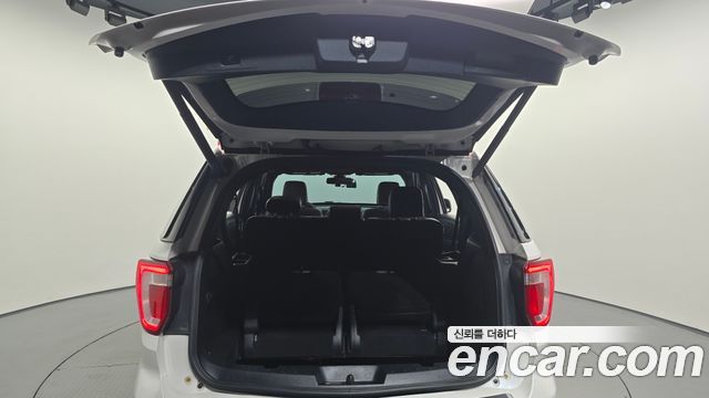 Ford Explorer 2.3 Limited 4WD 5th 2018 — фото 20