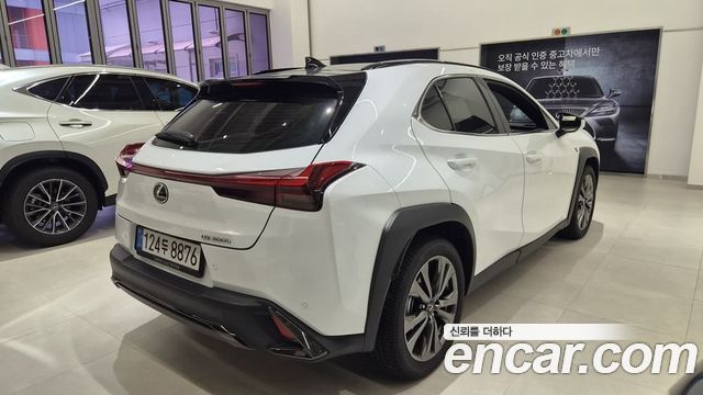 Lexus UX300h 2.0 F-Sport 2WD 2026 — фото 2