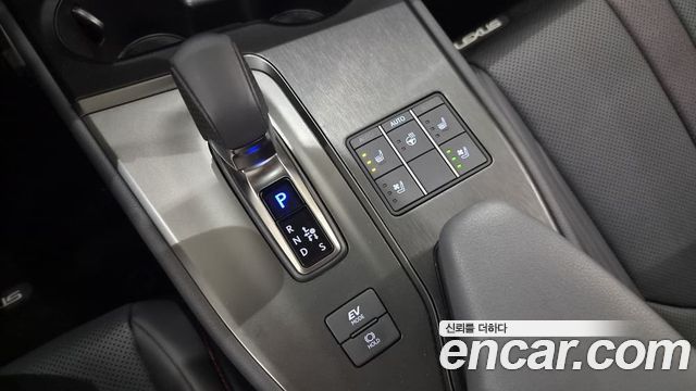 Lexus UX300h 2.0 F-Sport 2WD 2026 — фото 9