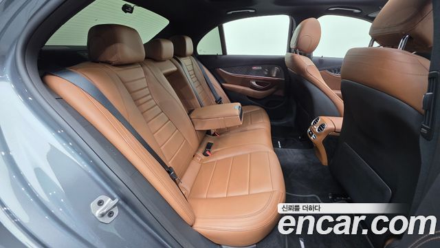 Mercedes-Benz E-Class (W213) E350 4MATIC AMG Line 2021 — фото 31