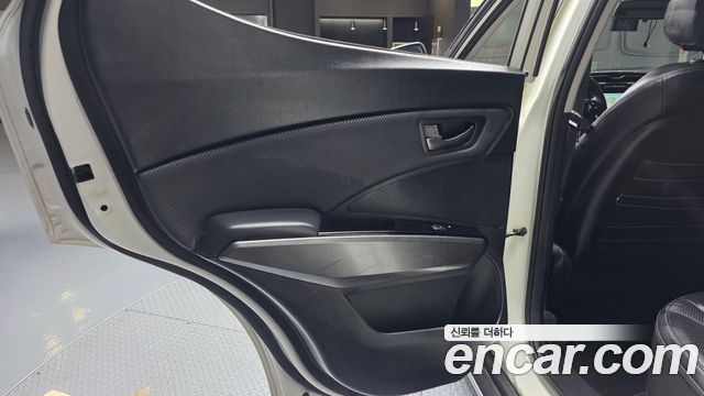KG Mobility (SsangYong) Very New Tivoli Gasoline 1.5 2WD V3 2021 — фото 25