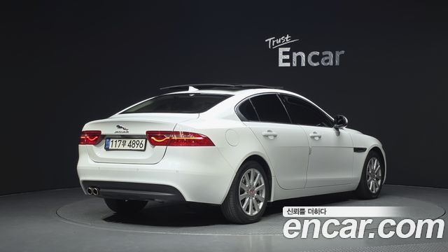 Jaguar XE 20d Prestige 2016 — фото 2