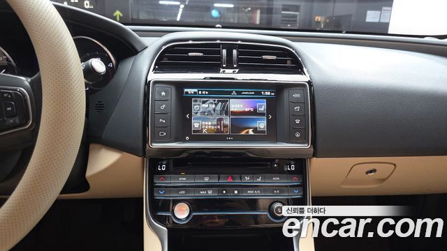 Jaguar XE 20d Prestige 2016 — фото 14